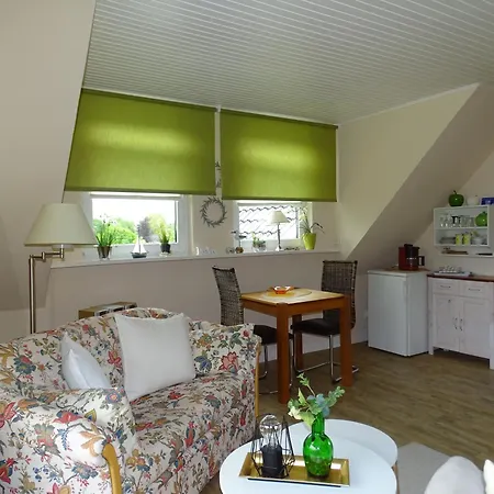 Gaestehaus Schuppe In * タープ