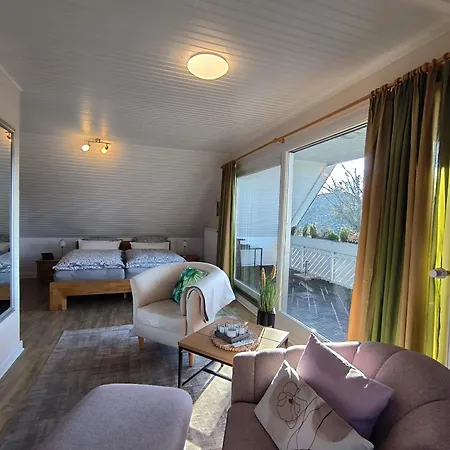 Gaestehaus Schuppe In ホームステイ *