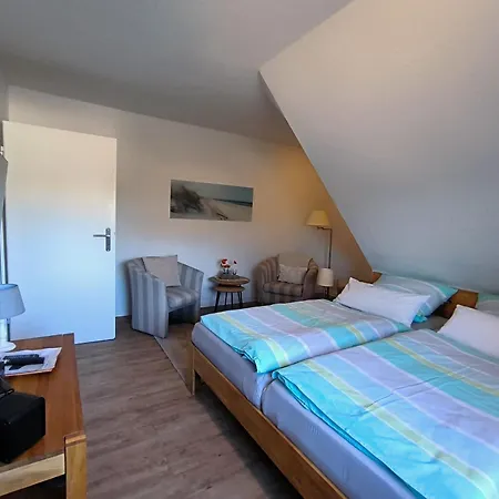 Gaestehaus Schuppe In タープ